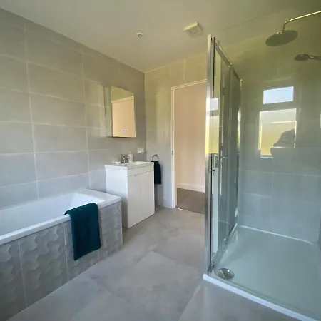 Luxurious & Bright For 6 Dogfriendly *