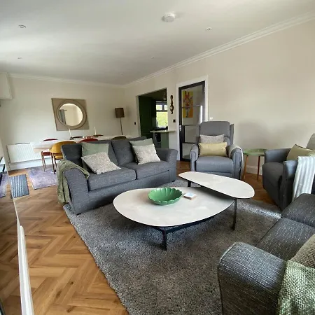 Luxurious & Bright For 6 Dogfriendly