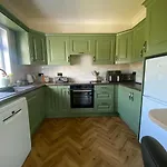 Luxurious & Bright For 6 Dogfriendly