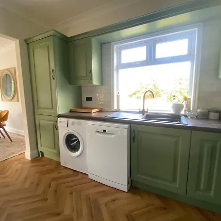 Luxurious & Bright For 6 Dogfriendly Holiday home Westport