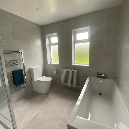 Holiday home Luxurious & Bright For 6 Dogfriendly