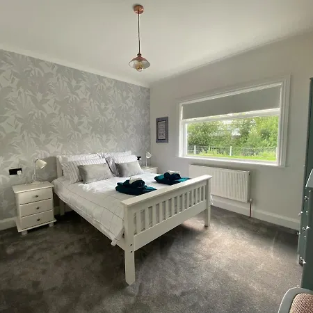 Luxurious & Bright For 6 Dogfriendly *