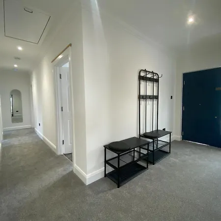 Luxurious & Bright For 6 Dogfriendly