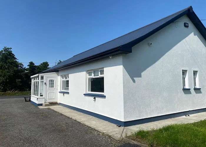 Holiday home Luxurious & Bright For 6 Dogfriendly Westport