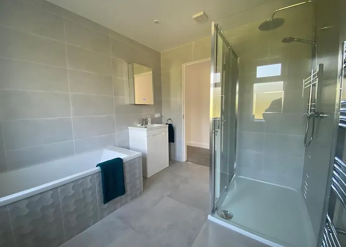 Luxurious & Bright For 6 Dogfriendly *