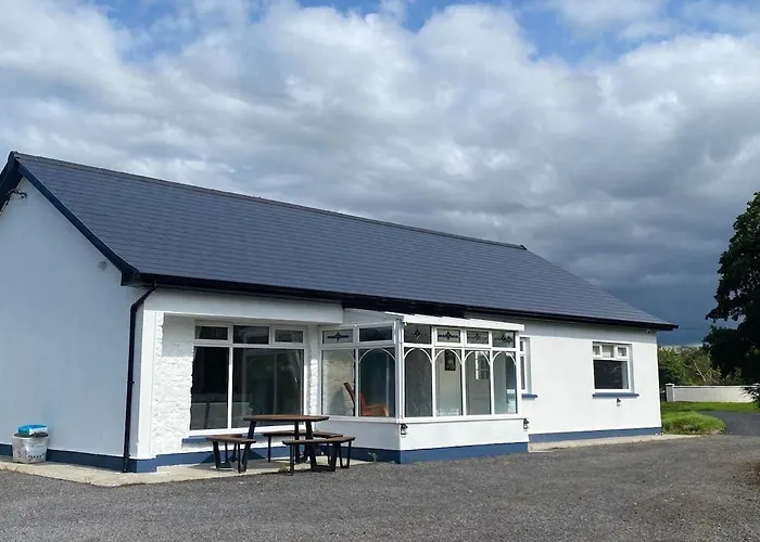 Luxurious & Bright For 6 Dogfriendly Holiday home Westport